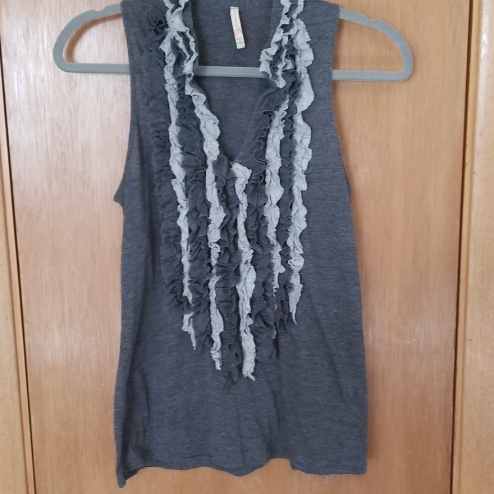 Olivia Moon Gray Ruffle Front Tank Top sz Med